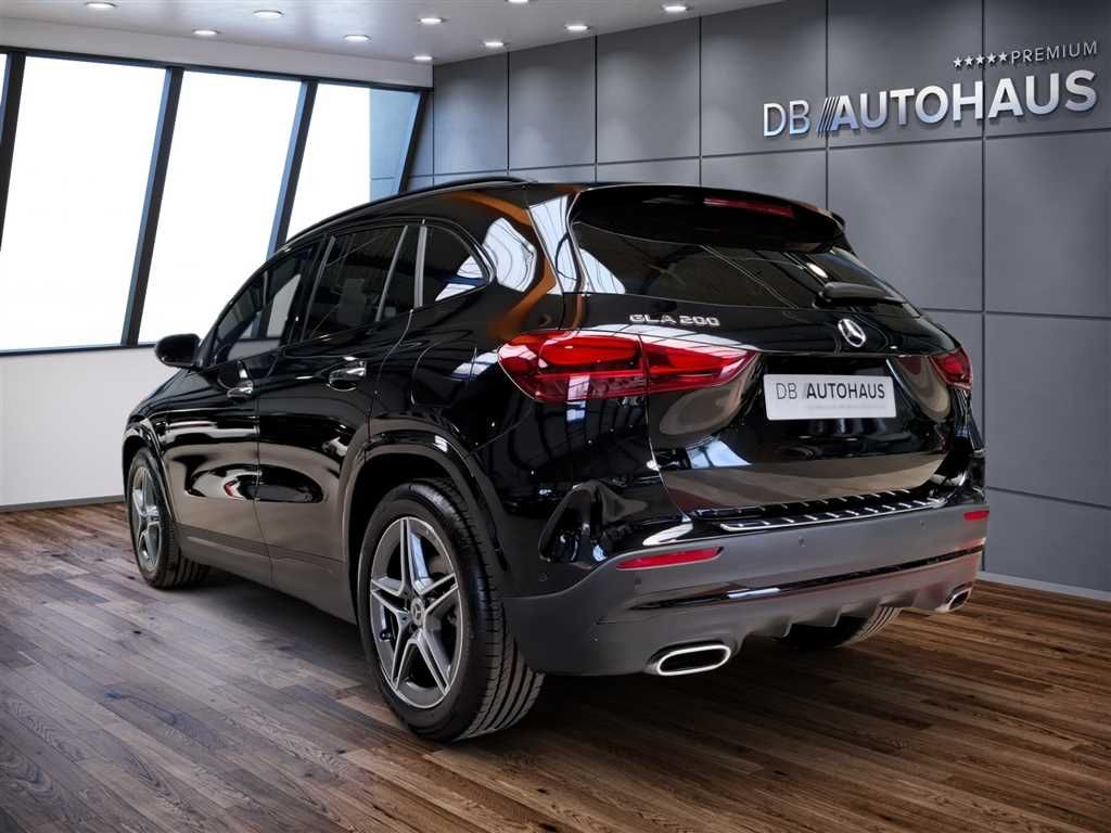 Mercedes-Benz GLA 200 2024 г. Чёрный, пробег 22942 км