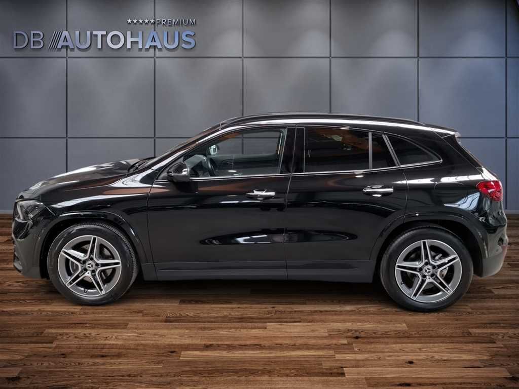 Mercedes-Benz GLA 200 2024 г. Чёрный, пробег 22942 км