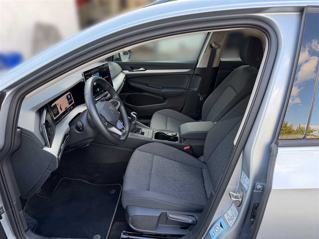 Volkswagen Golf 2025 г. Серебристый, пробег 52080 км