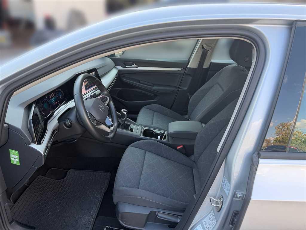Volkswagen Golf 2024 г. Серебристый, пробег 54949 км