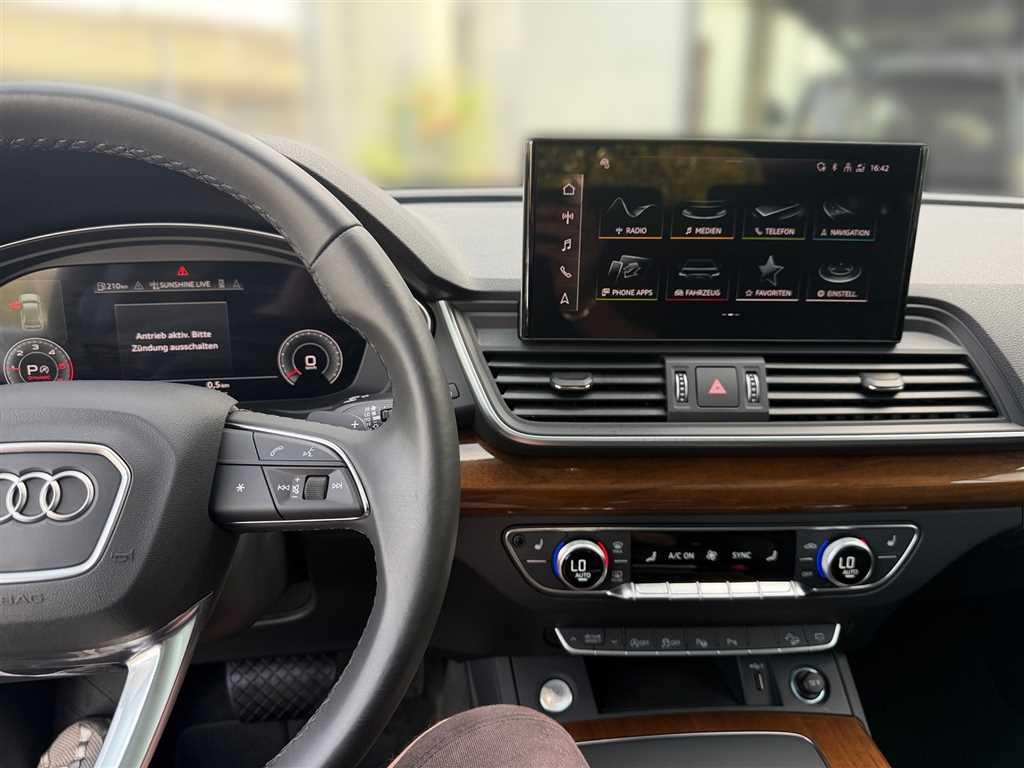 Audi Q5 2024 г. Зелёный, пробег 59468 км