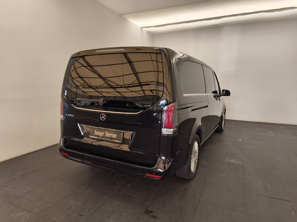 Mercedes-Benz V 300 2024 г. Чёрный, пробег 41130 км