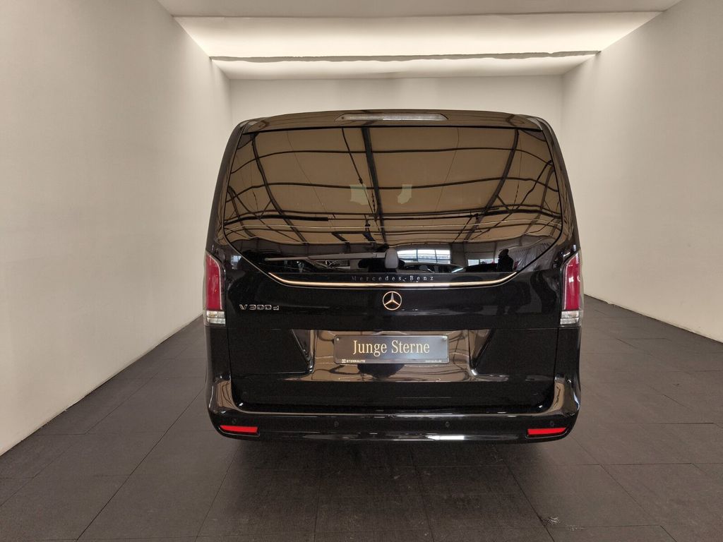 Mercedes-Benz V 300 2024 г. Чёрный, пробег 41130 км