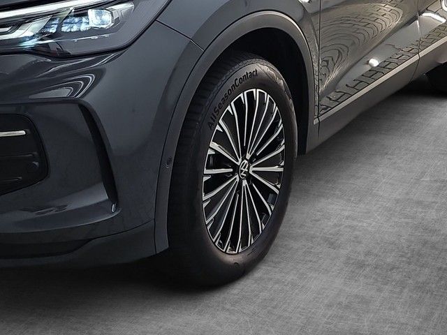 Volkswagen Tiguan 2024 г. Серый, пробег 44805 км