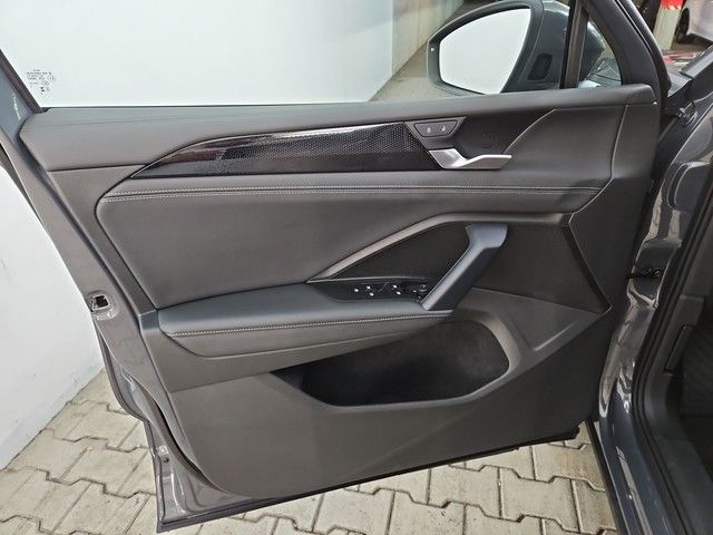 Volkswagen Tiguan 2024 г. Серый, пробег 44805 км