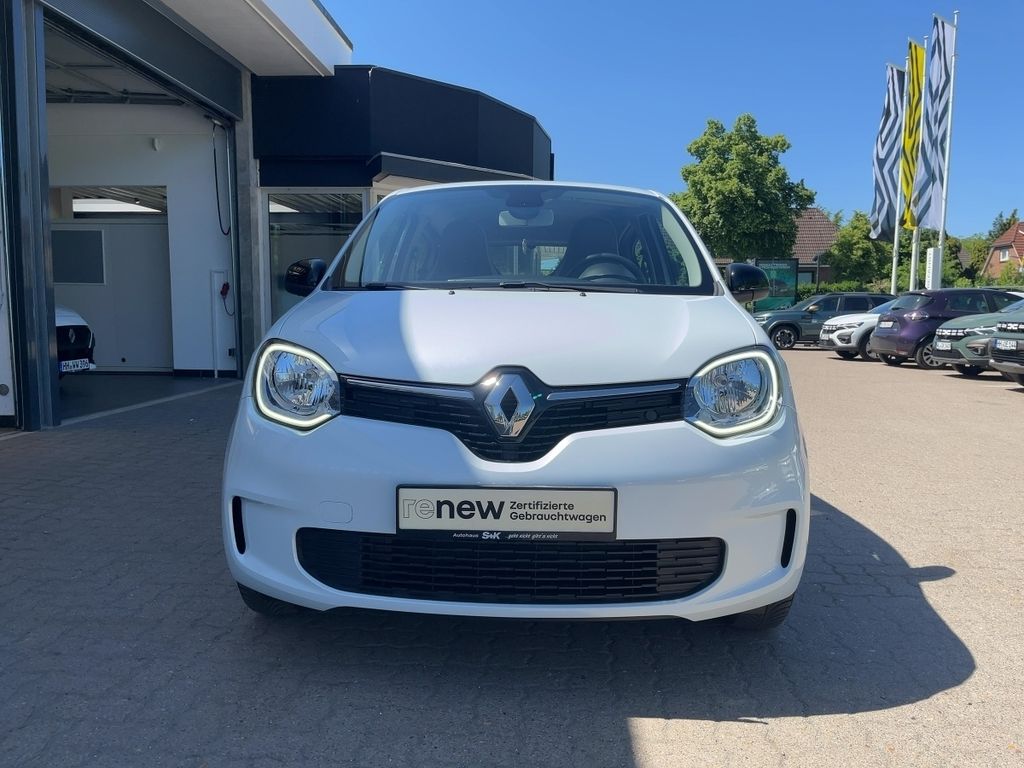 Renault Twingo 2022 г. Белый, пробег 29110 км