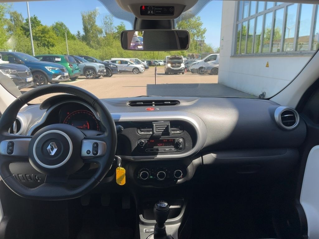 Renault Twingo 2022 г. Белый, пробег 29110 км