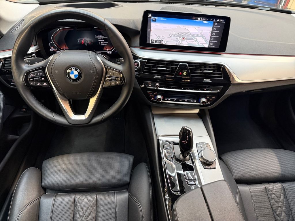 BMW 530 2023 г. Серый, пробег 46121 км