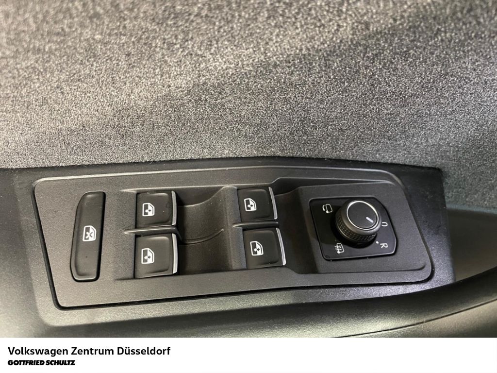 Volkswagen T-Roc 2023 г. Чёрный, пробег 57477 км