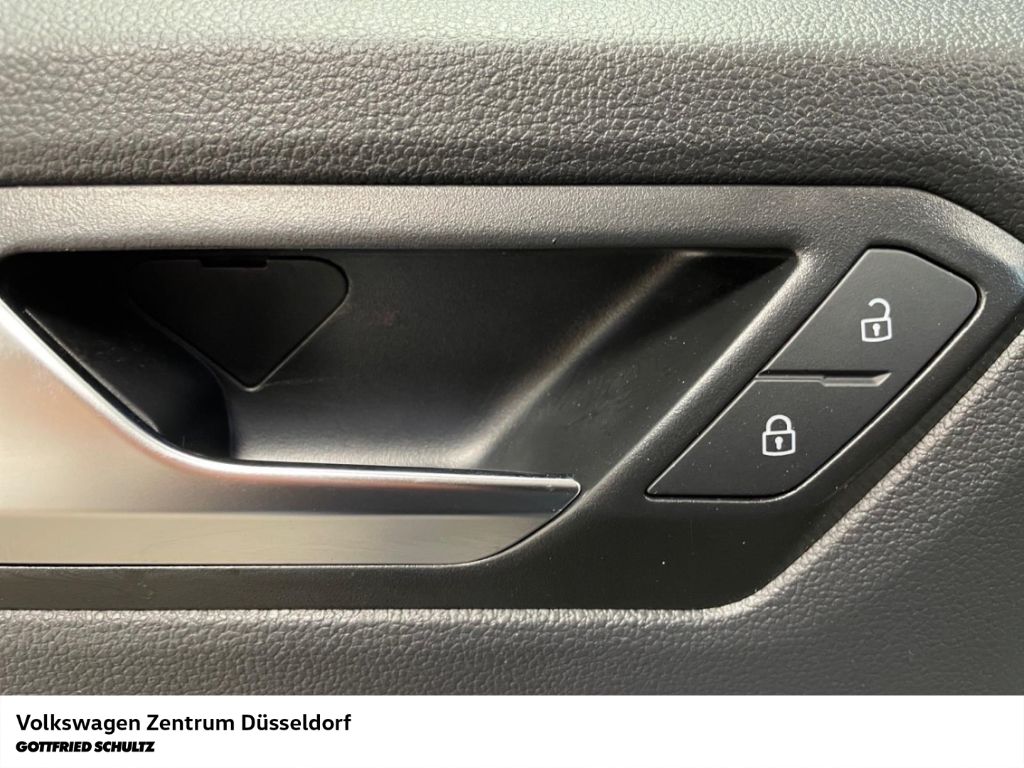 Volkswagen T-Roc 2023 г. Чёрный, пробег 57477 км