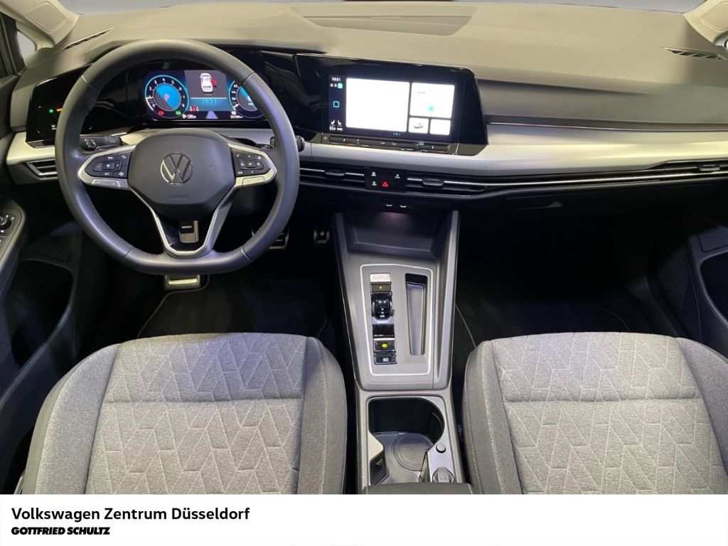 Volkswagen Golf 2024 г. Серый, пробег 22759 км
