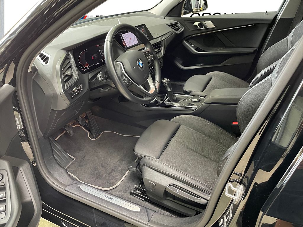 BMW 118 2022 г. Чёрный, пробег 56603 км