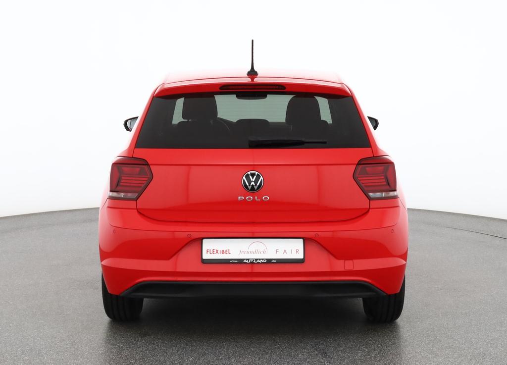 Volkswagen Polo 2022 г. Красный, пробег 43520 км