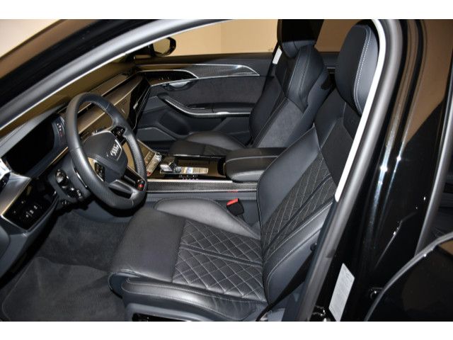 Audi S8 2022 г. Чёрный, пробег 49050 км