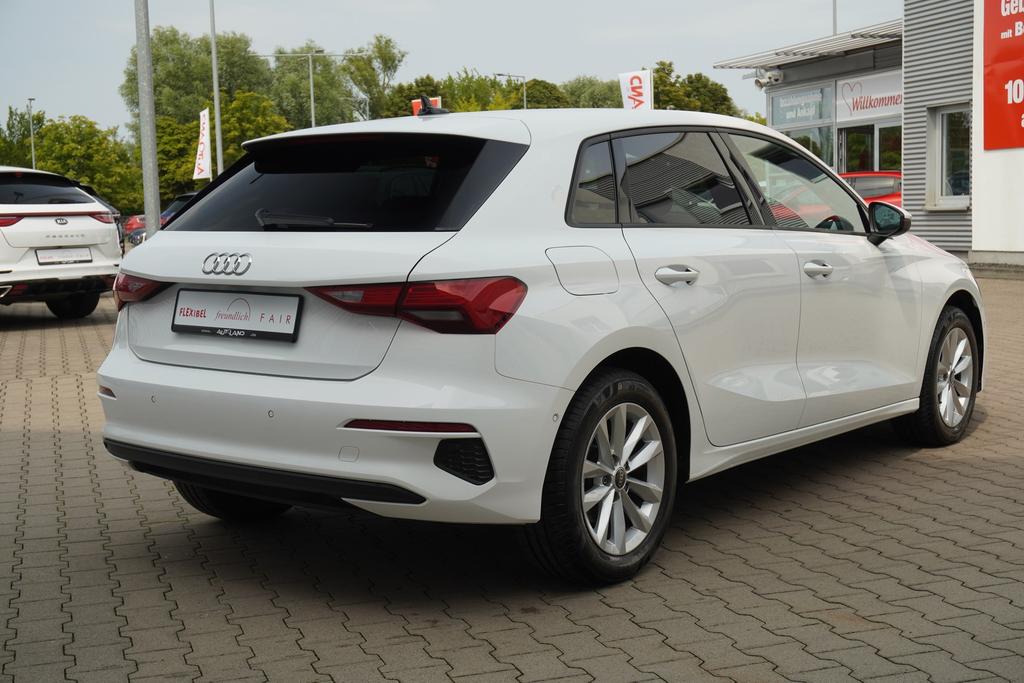 Audi A3 2023 г. Белый, пробег 34945 км