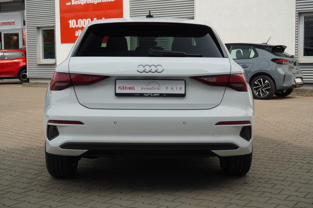 Audi A3 2023 г. Белый, пробег 34945 км