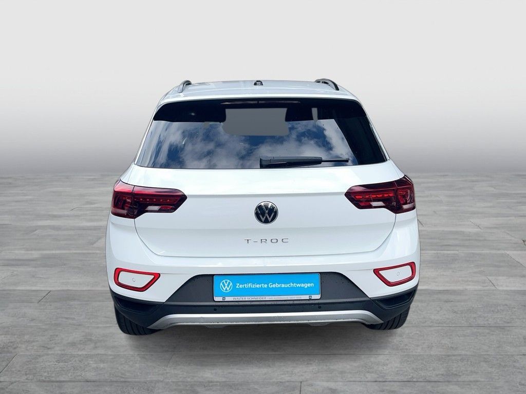 Volkswagen T-Roc 2023 г. Белый, пробег 30600 км