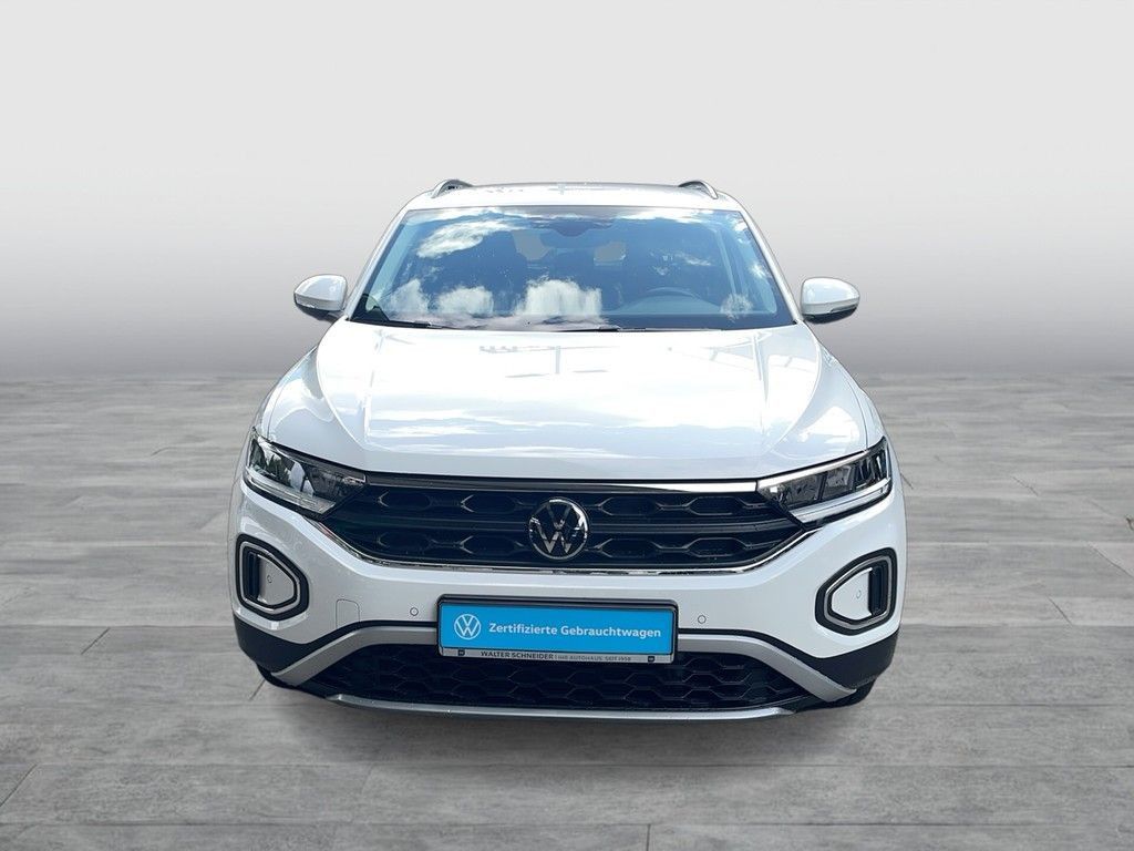 Volkswagen T-Roc 2023 г. Белый, пробег 30600 км