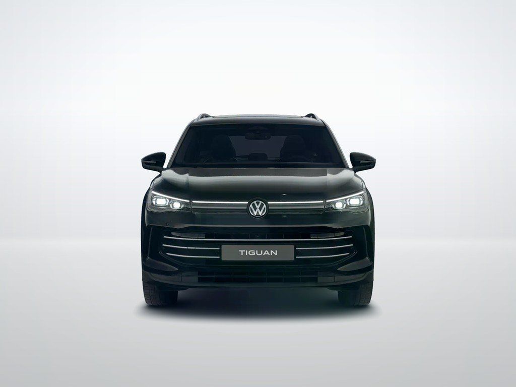 Volkswagen Tiguan 2025 г. Чёрный, пробег 19700 км