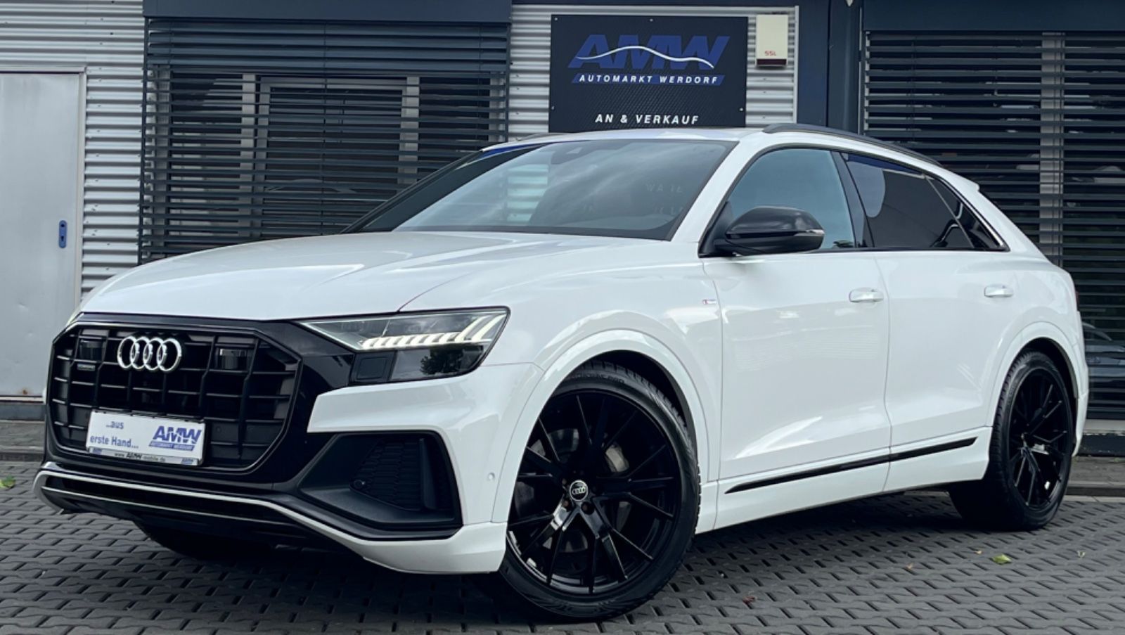 Audi Q8 2022 г. Белый, пробег 43900 км
