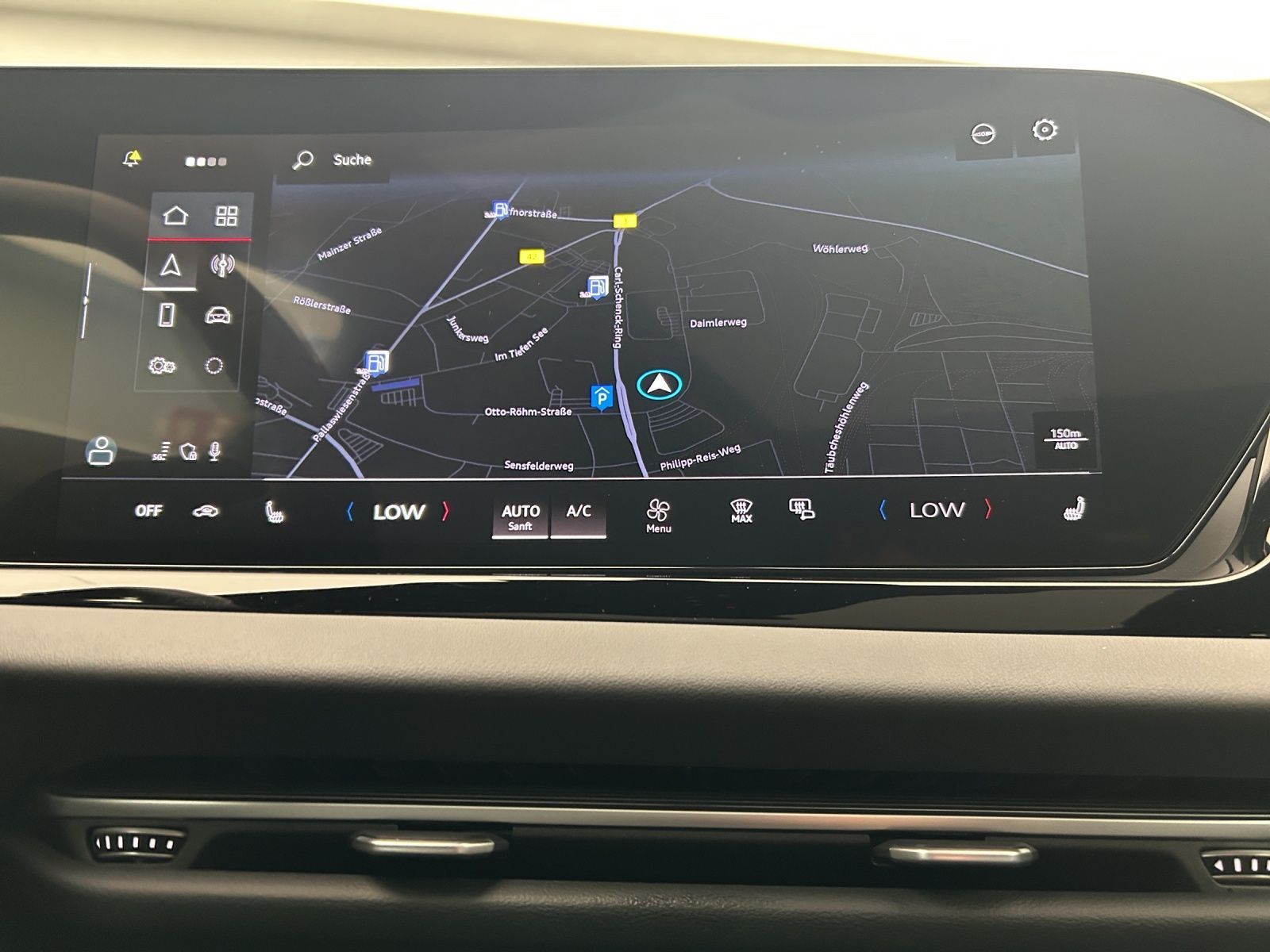Audi A6 2026 г. Чёрный, пробег 28127 км