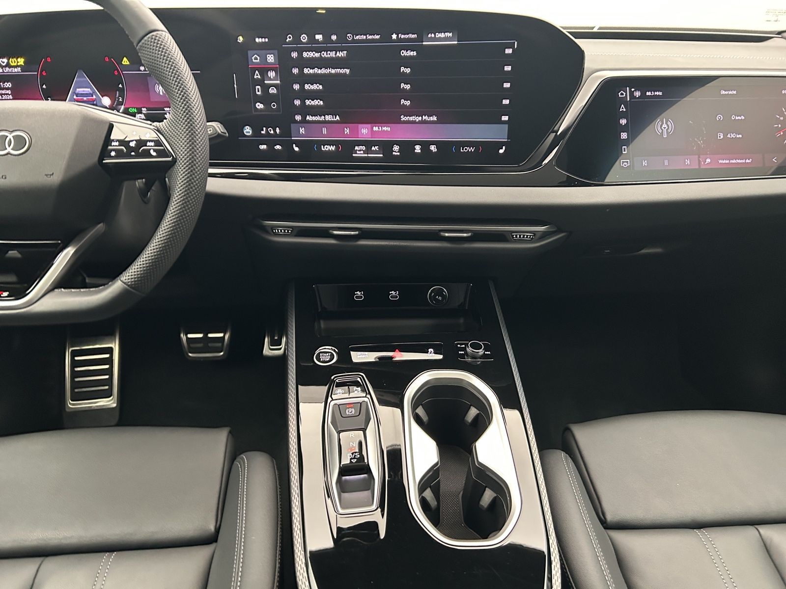 Audi A6 2026 г. Чёрный, пробег 28127 км