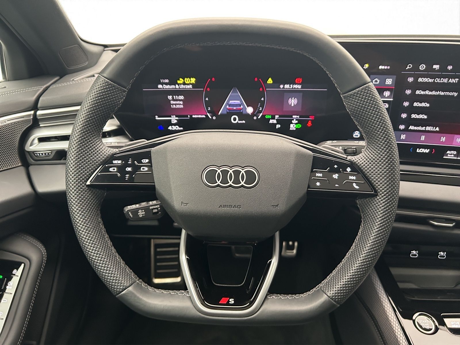 Audi A6 2026 г. Чёрный, пробег 28127 км
