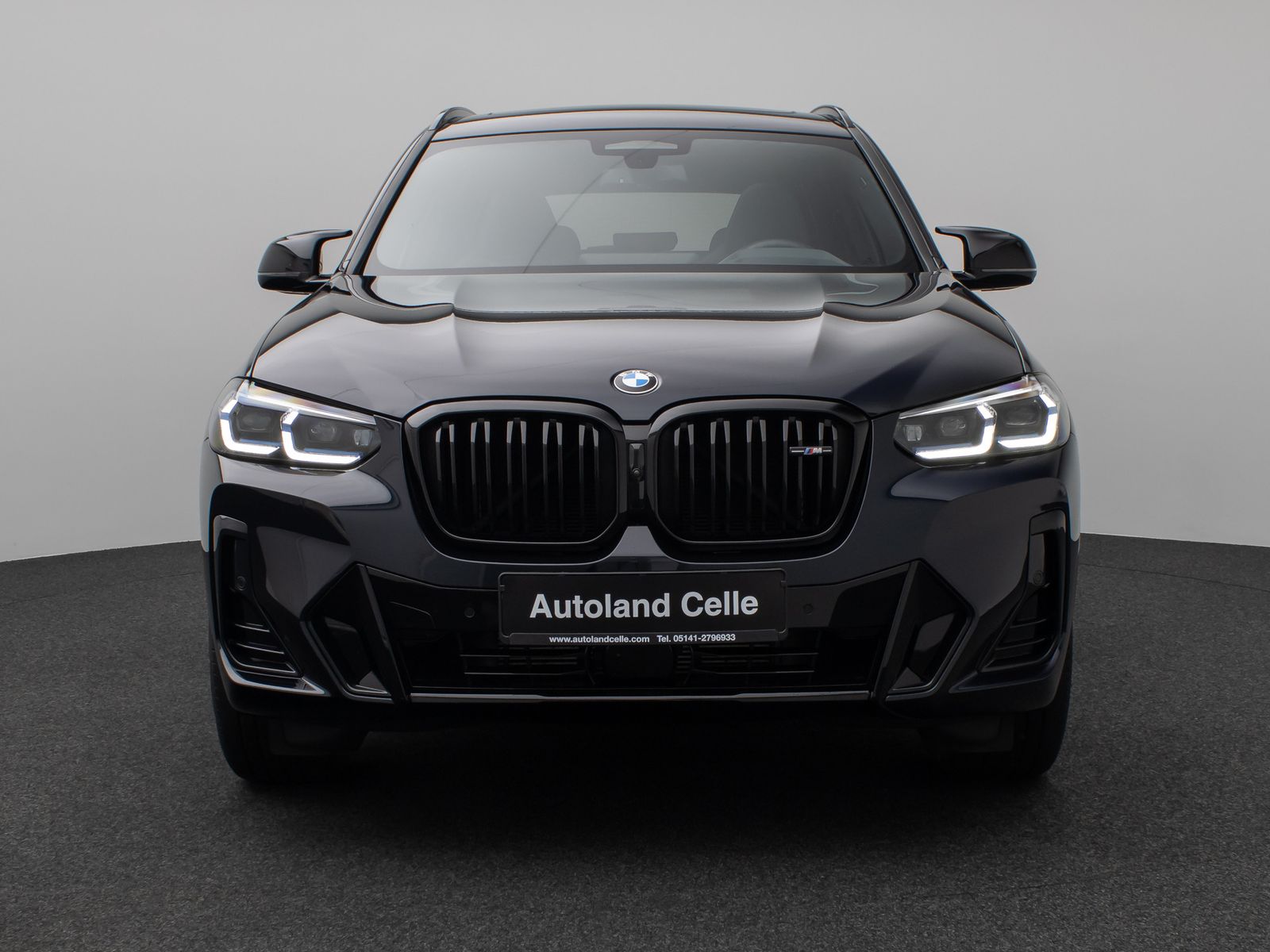 BMW X3 M40 2023 г. Чёрный, пробег 26145 км