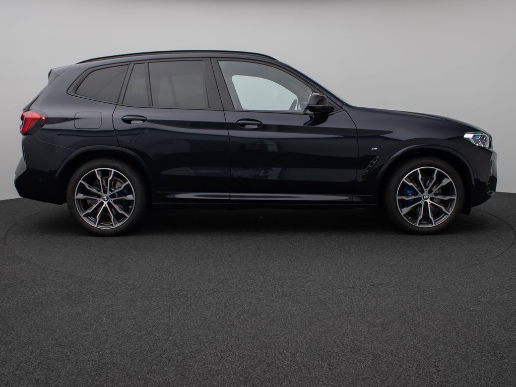 BMW X3 M40 2023 г. Чёрный, пробег 26145 км