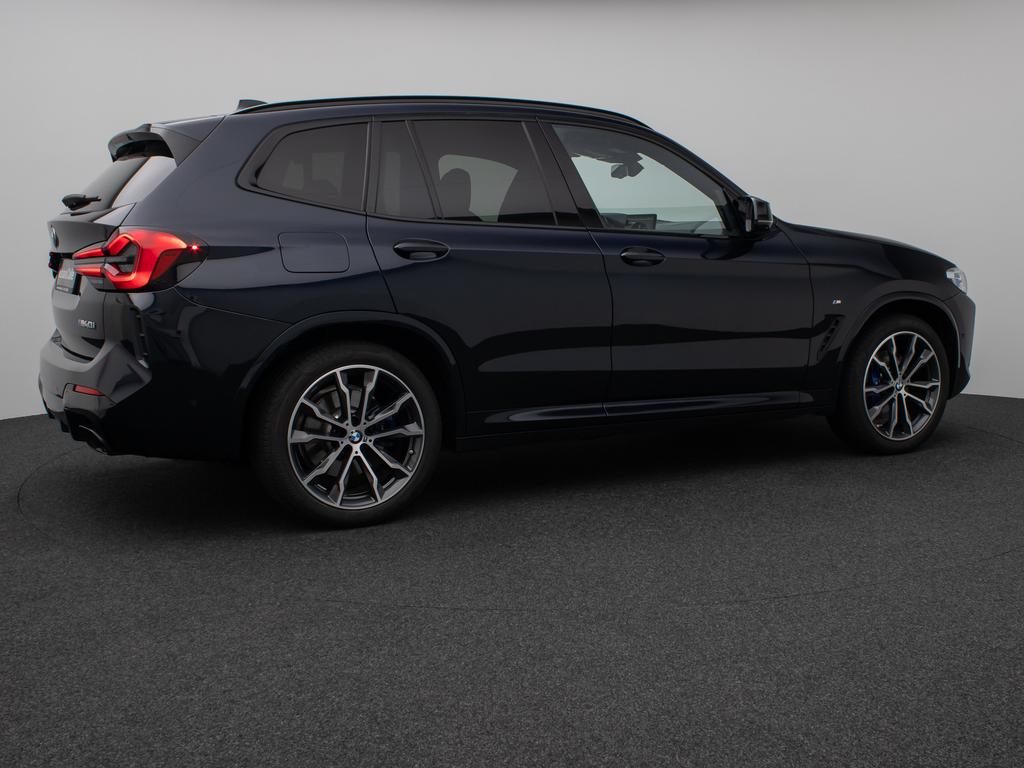 BMW X3 M40 2023 г. Чёрный, пробег 26145 км