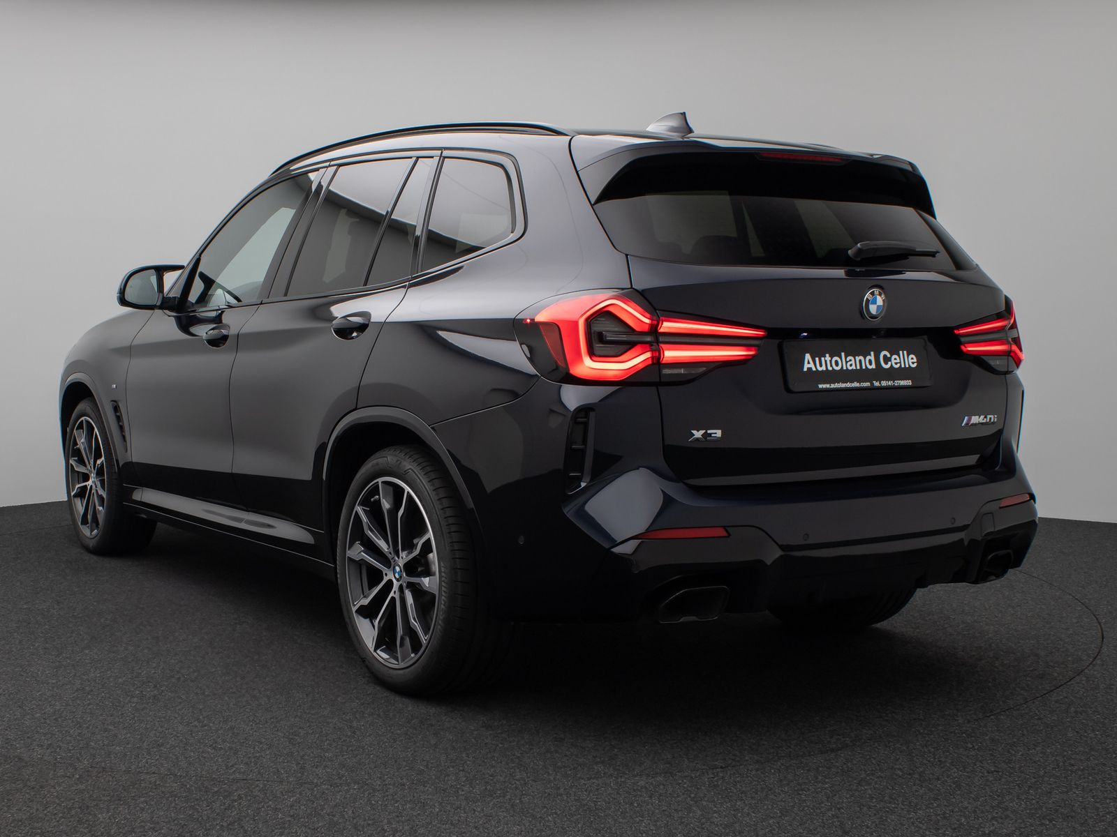 BMW X3 M40 2023 г. Чёрный, пробег 26145 км