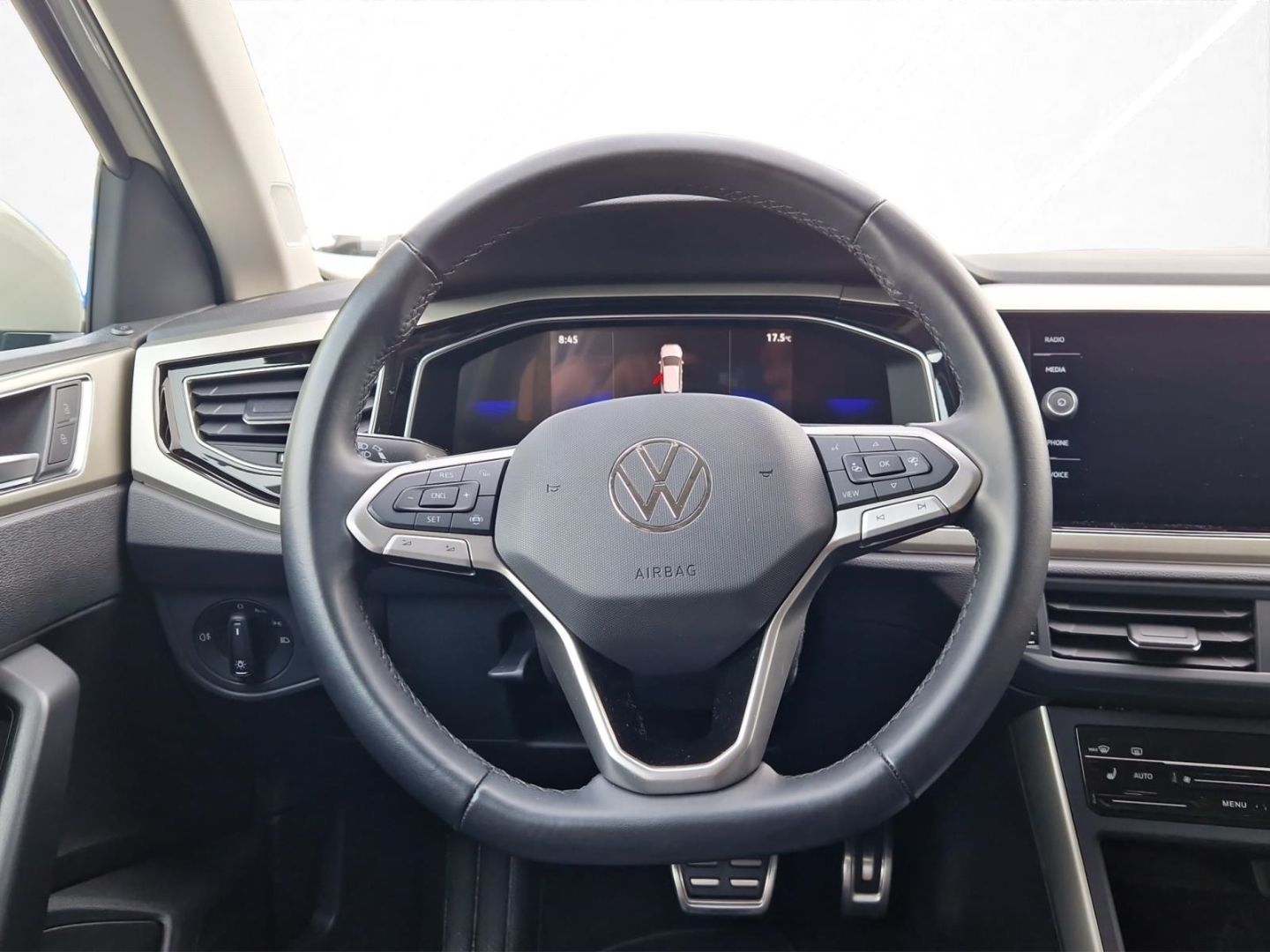 Volkswagen Polo 2024 г. Серый, пробег 50000 км