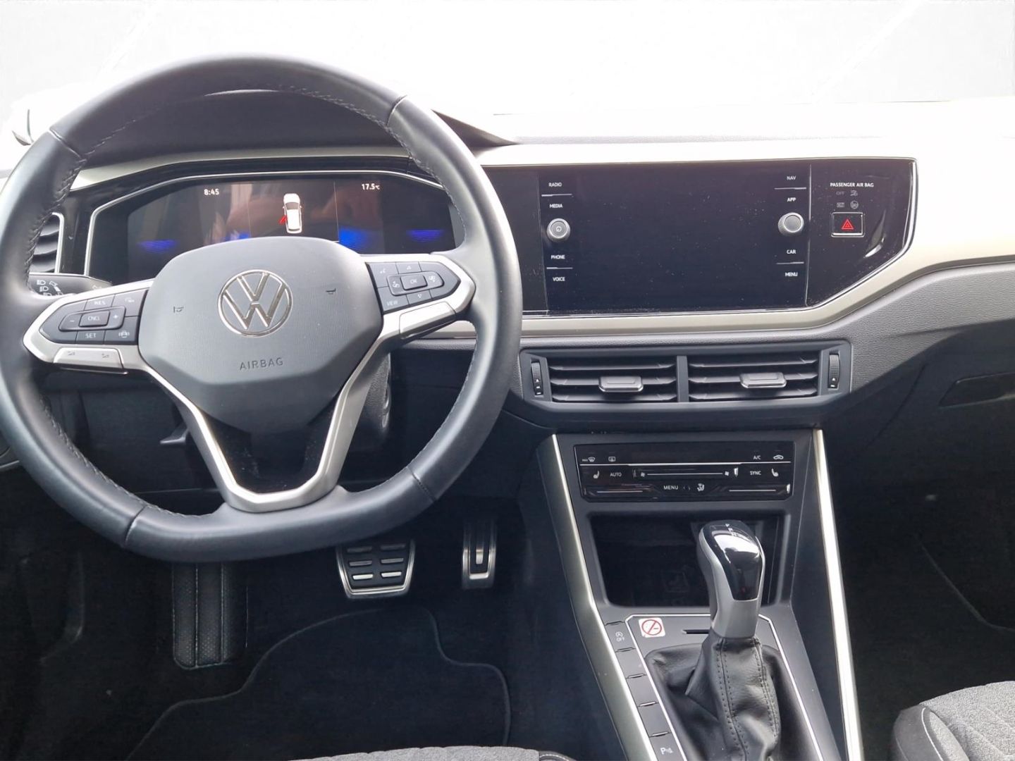 Volkswagen Polo 2024 г. Серый, пробег 50000 км