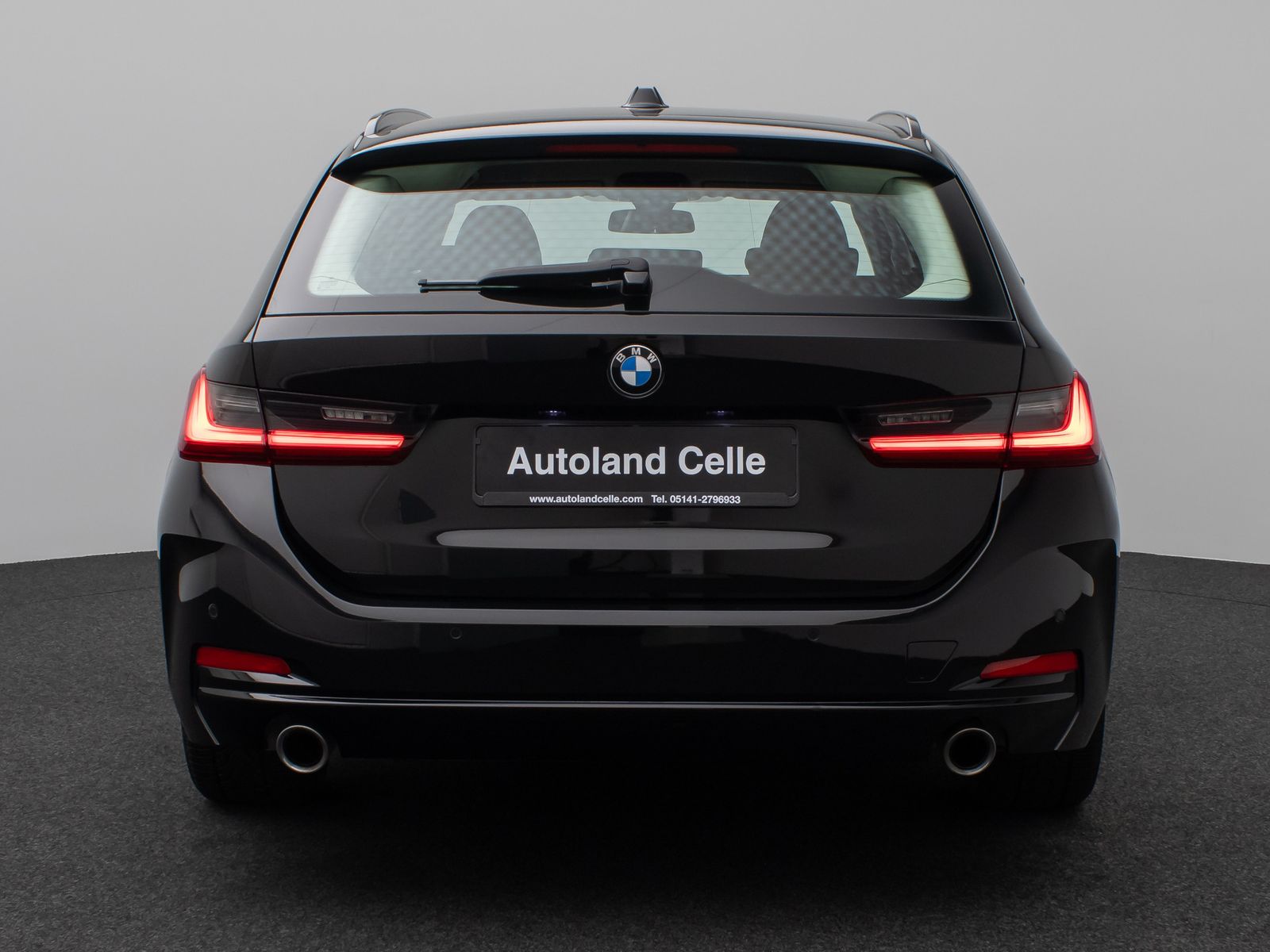 BMW 318 2024 г. Чёрный, пробег 48939 км