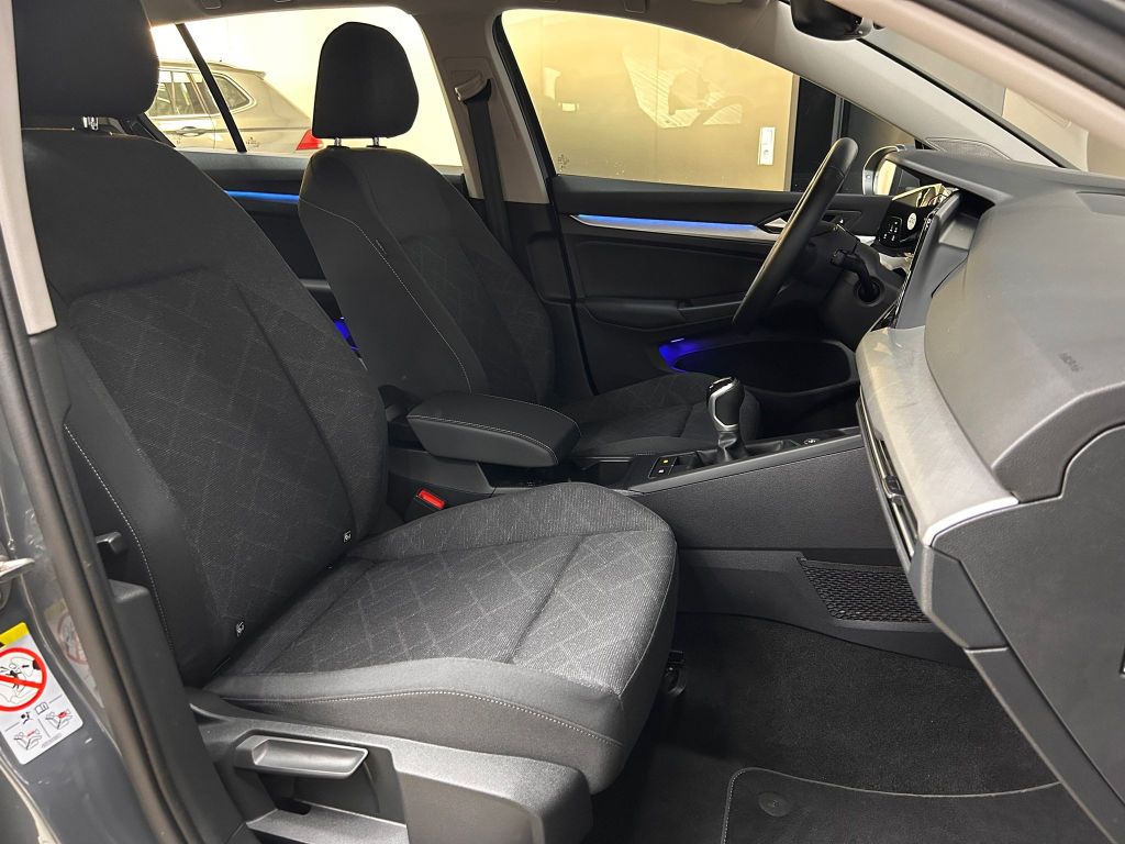 Volkswagen Golf 2023 г. Серый, пробег 48232 км