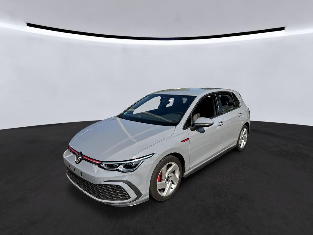Volkswagen Golf 2024 г. Серый, пробег 20300 км