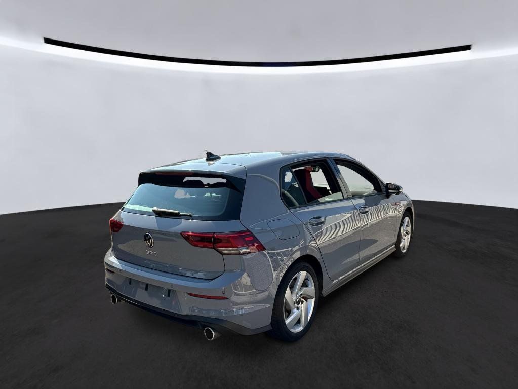 Volkswagen Golf 2024 г. Серый, пробег 20300 км