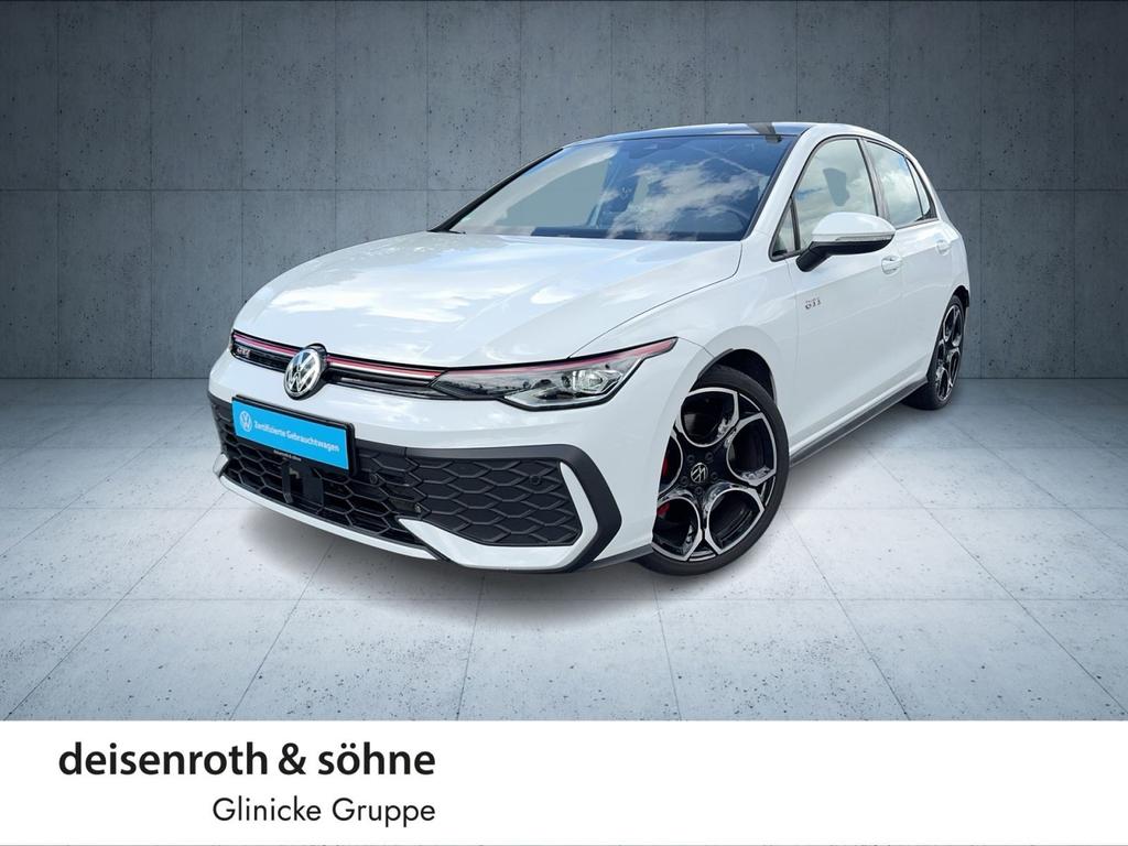 Volkswagen Golf 2024 г. Белый, пробег 26062 км
