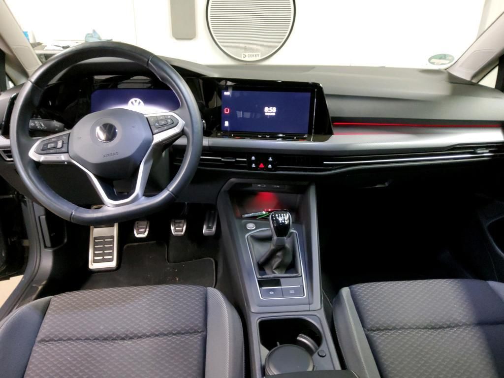 Volkswagen Golf 2023 г. Серый, пробег 49962 км