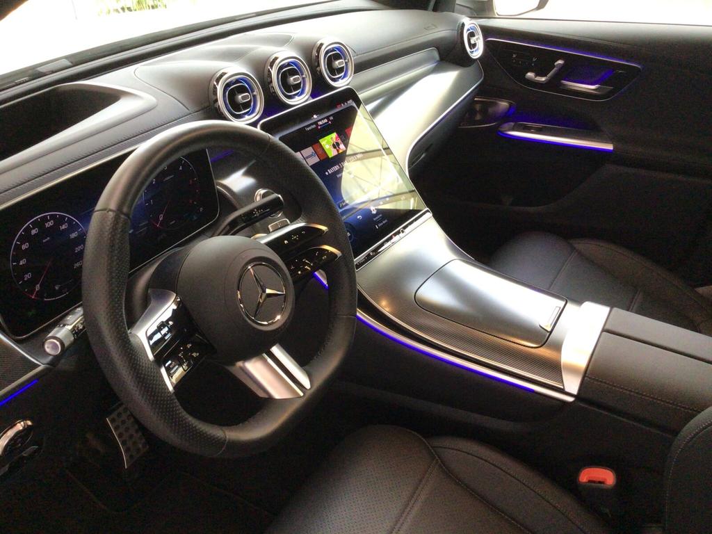 Mercedes-Benz GLC 300 2025 г. Белый, пробег 24154 км