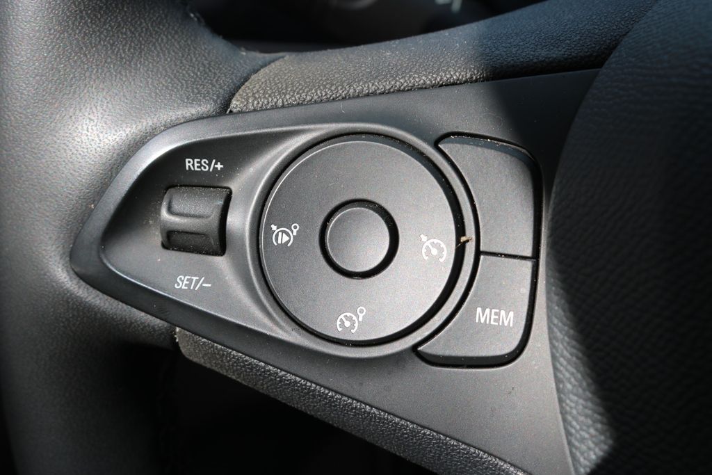 Opel Corsa 2023 г. Серебристый, пробег 31610 км