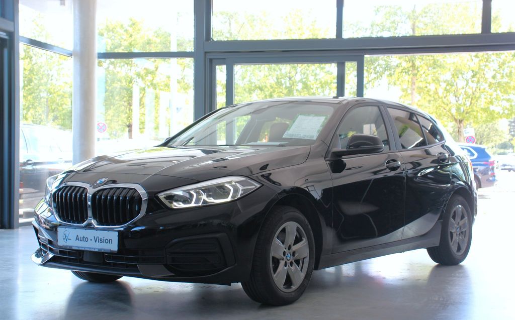 BMW 118 2023 г. Чёрный, пробег 27527 км