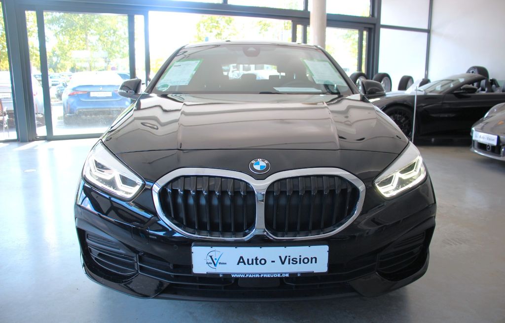 BMW 118 2023 г. Чёрный, пробег 27527 км