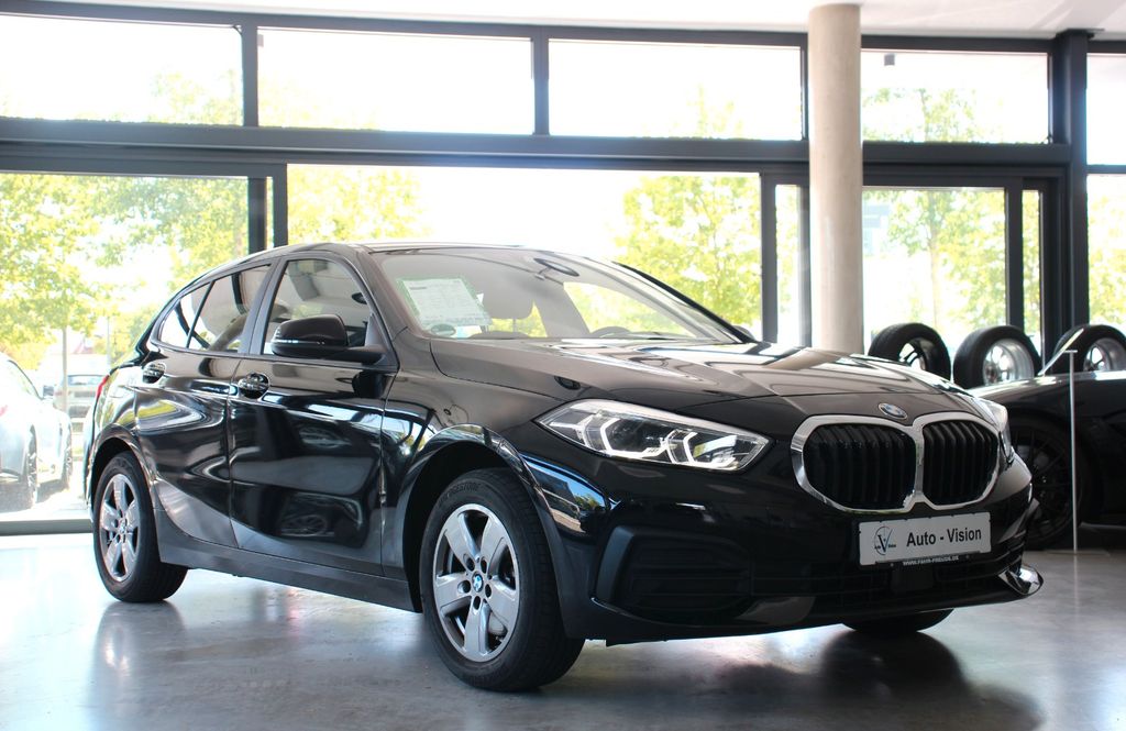 BMW 118 2023 г. Чёрный, пробег 27527 км