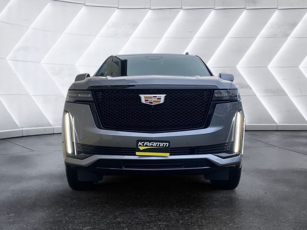 Cadillac Escalade 2023 г. Серый, пробег 50808 км