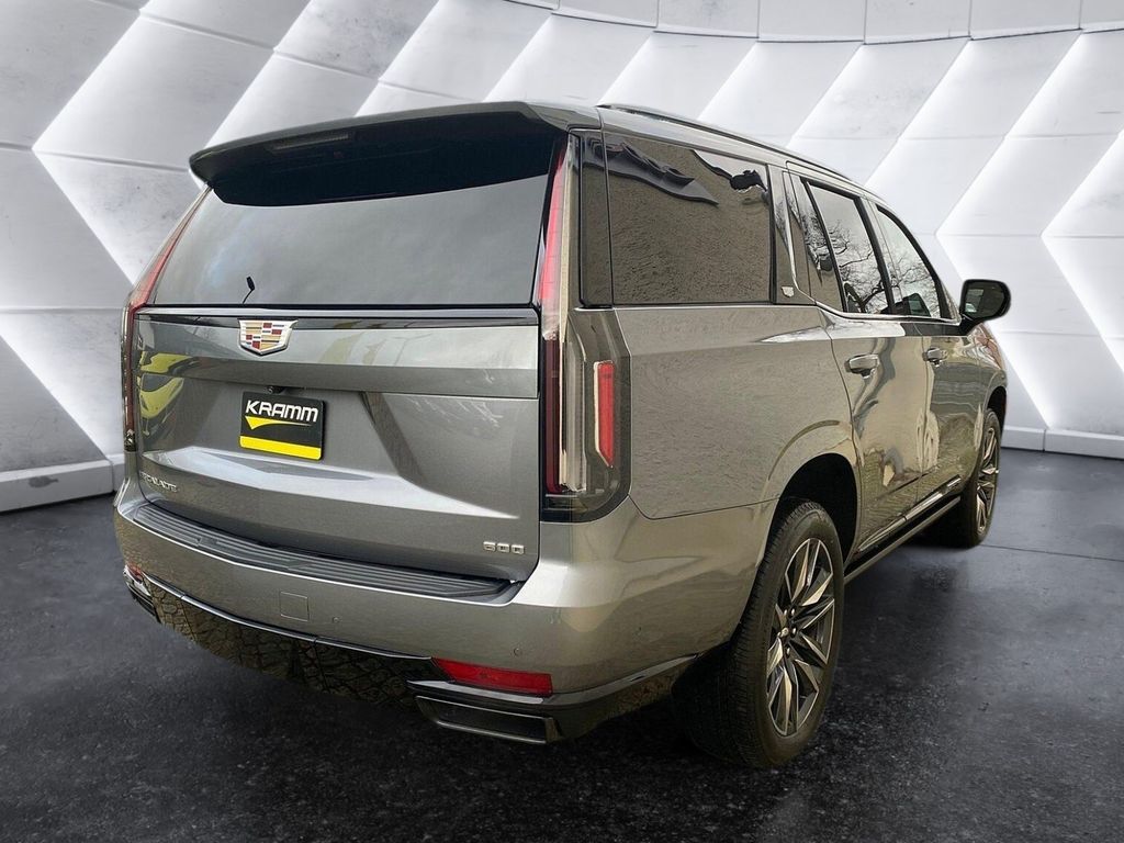 Cadillac Escalade 2023 г. Серый, пробег 50808 км