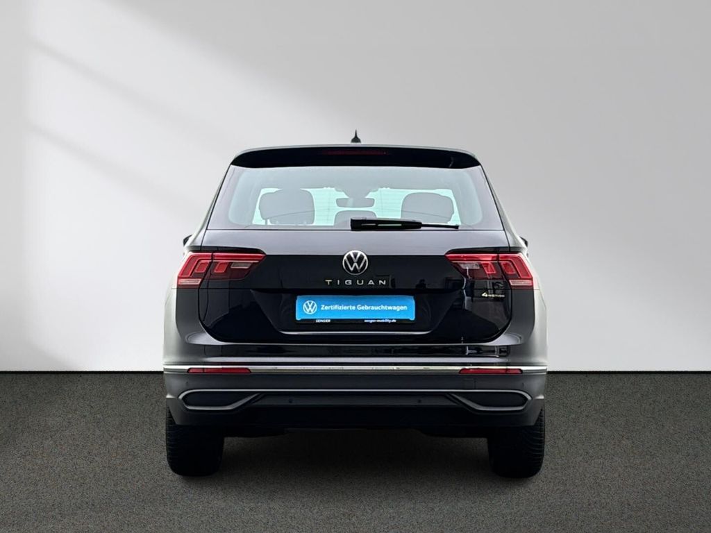 Volkswagen Tiguan 2023 г. Чёрный, пробег 56720 км