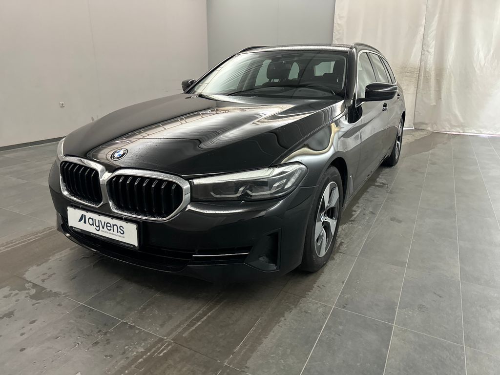 BMW 520 2023 г. Чёрный, пробег 46504 км