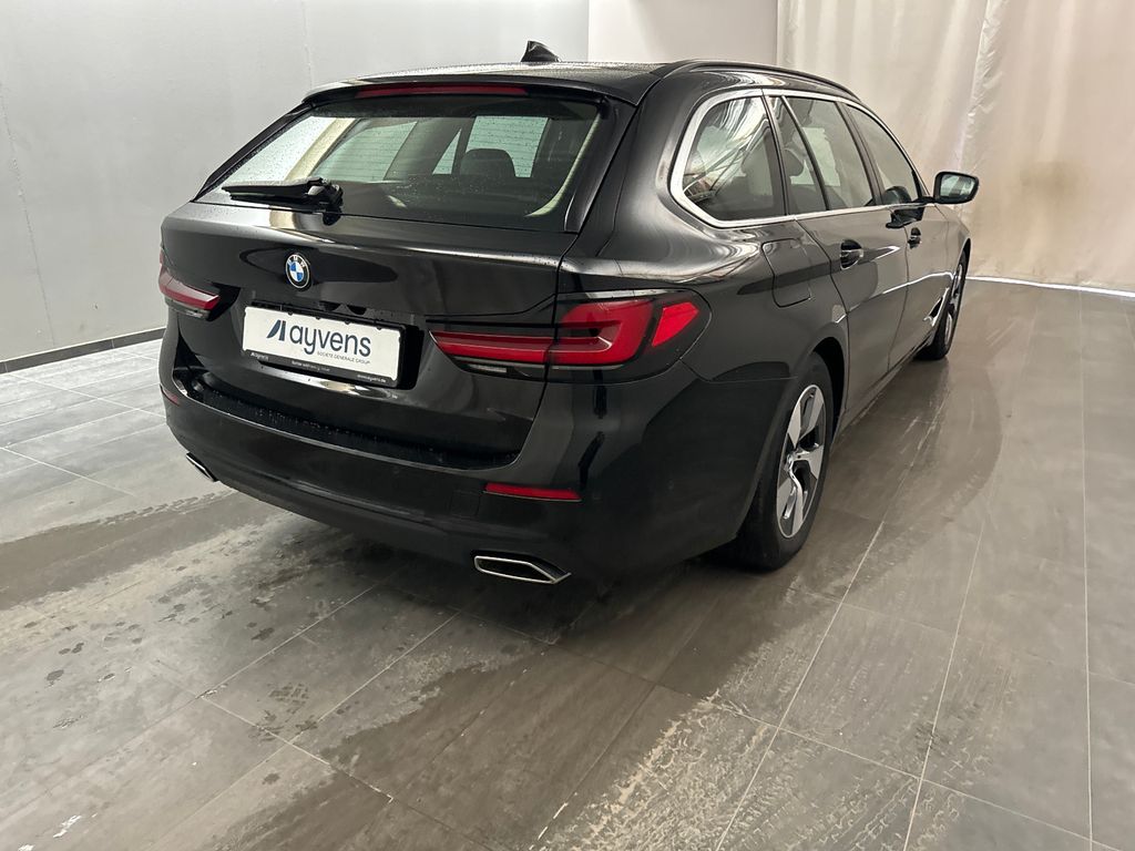 BMW 520 2023 г. Чёрный, пробег 46504 км
