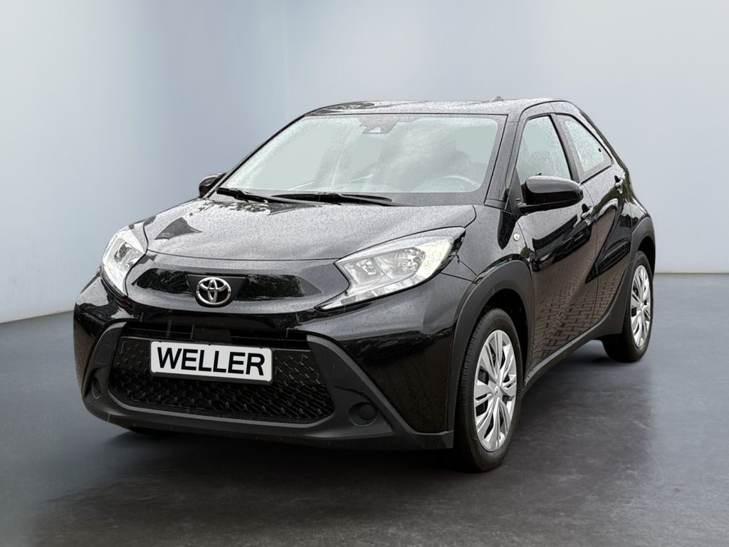 Toyota AYGO (X) 2022 г. Чёрный, пробег 20550 км